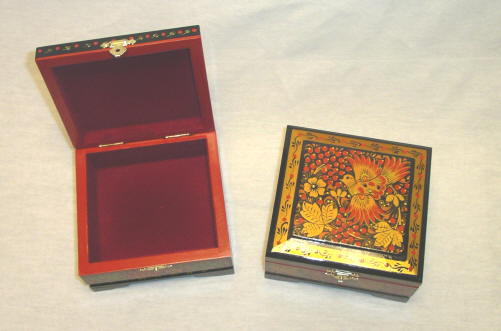 Khokhloma Jewelry Box - 110 x 115 mm