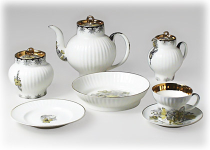 Russian Lace Tea Set, 22 pc